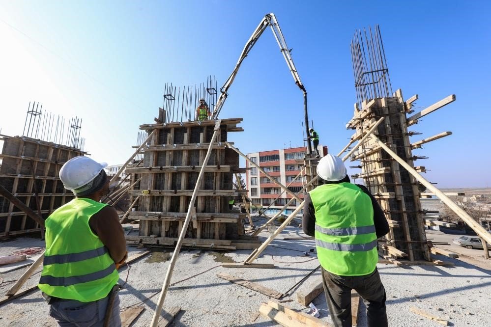 Turkish contractors undertake projects worth $8.9B in 7 months | Daily ...