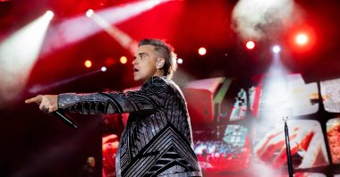 World-renowned artist Robbie Williams performs in Bodrum, Muğla, Türkiye, Aug. 17, 2023. (Photo by Funda Karayel)