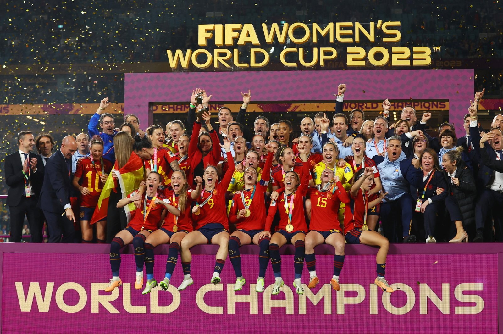 Spain players celebrate with the trophy after winning the Women&#039;s World Cup final against England at Stadium Australia, Sydney, Australia, Aug. 20, 2023. (Reuters Photo)