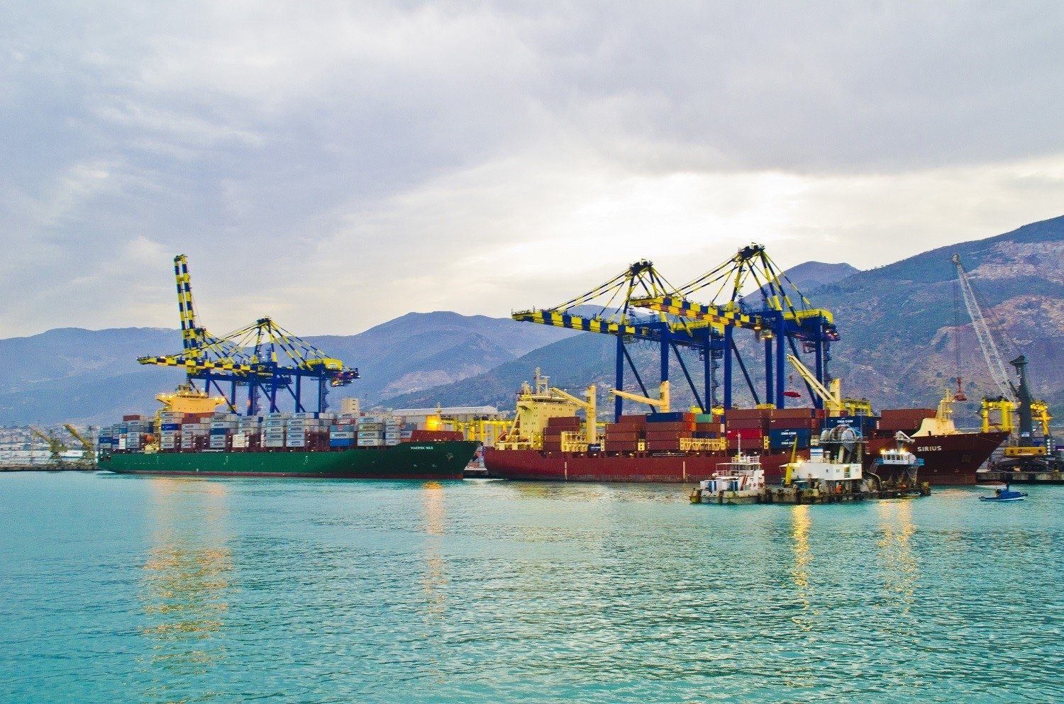 Container ships are seen in southeastern Gaziantep province, Türkiye, Aug. 18, 2023. (IHA Photo)