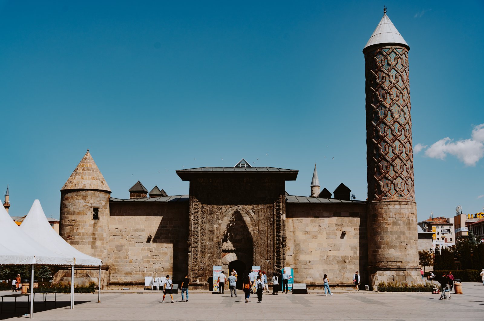 Türk Kültür Yolu, tarihi bir manzarada Trabzon ve Erzurum’a uzanıyor