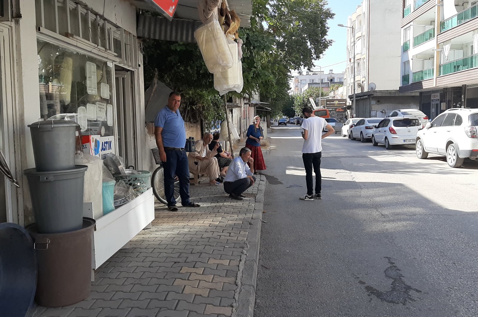 Residents flocked to the streets following the earthquake in Malatya, Türkiye, Aug. 24, 2023. (AA Photo)