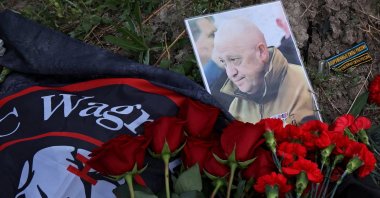 A portrait of Wagner mercenary chief Yevgeny Prigozhin at a makeshift memorial in St. Petersburg, Russia, Aug. 24, 2023. (Reuters Photo)