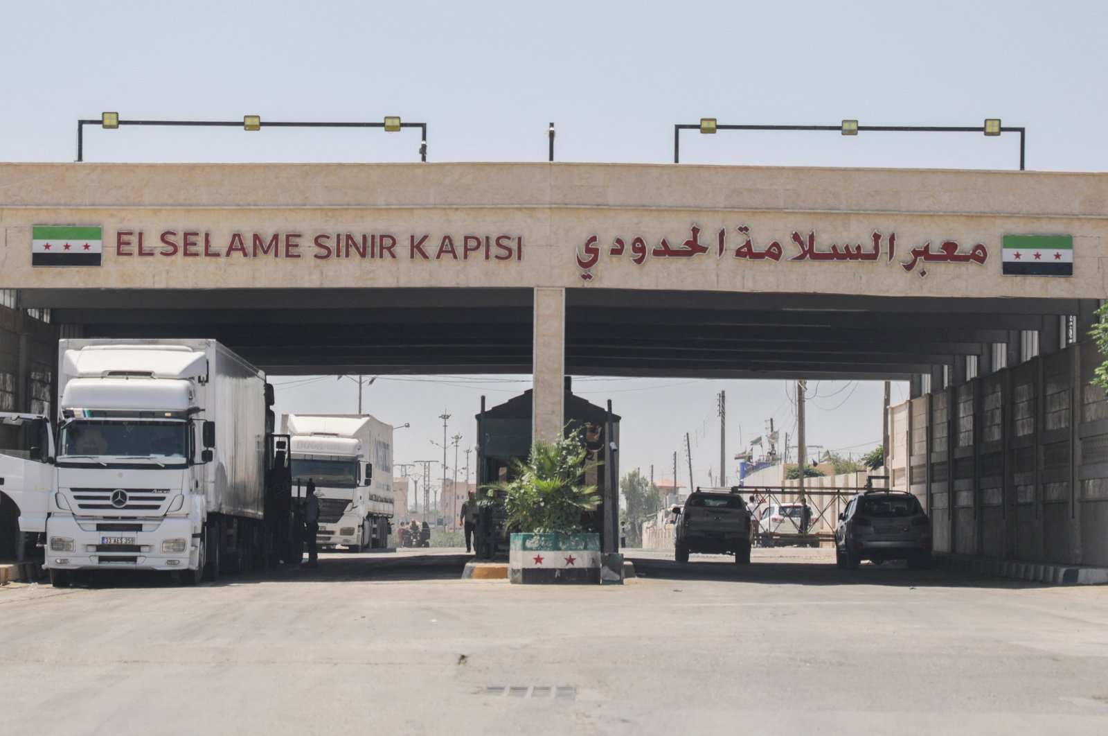 Cars are seen at the border crossing of Bab al-Salameh in the Aleppo countryside, Syria, Aug. 9, 2023. (Reuters Photo)