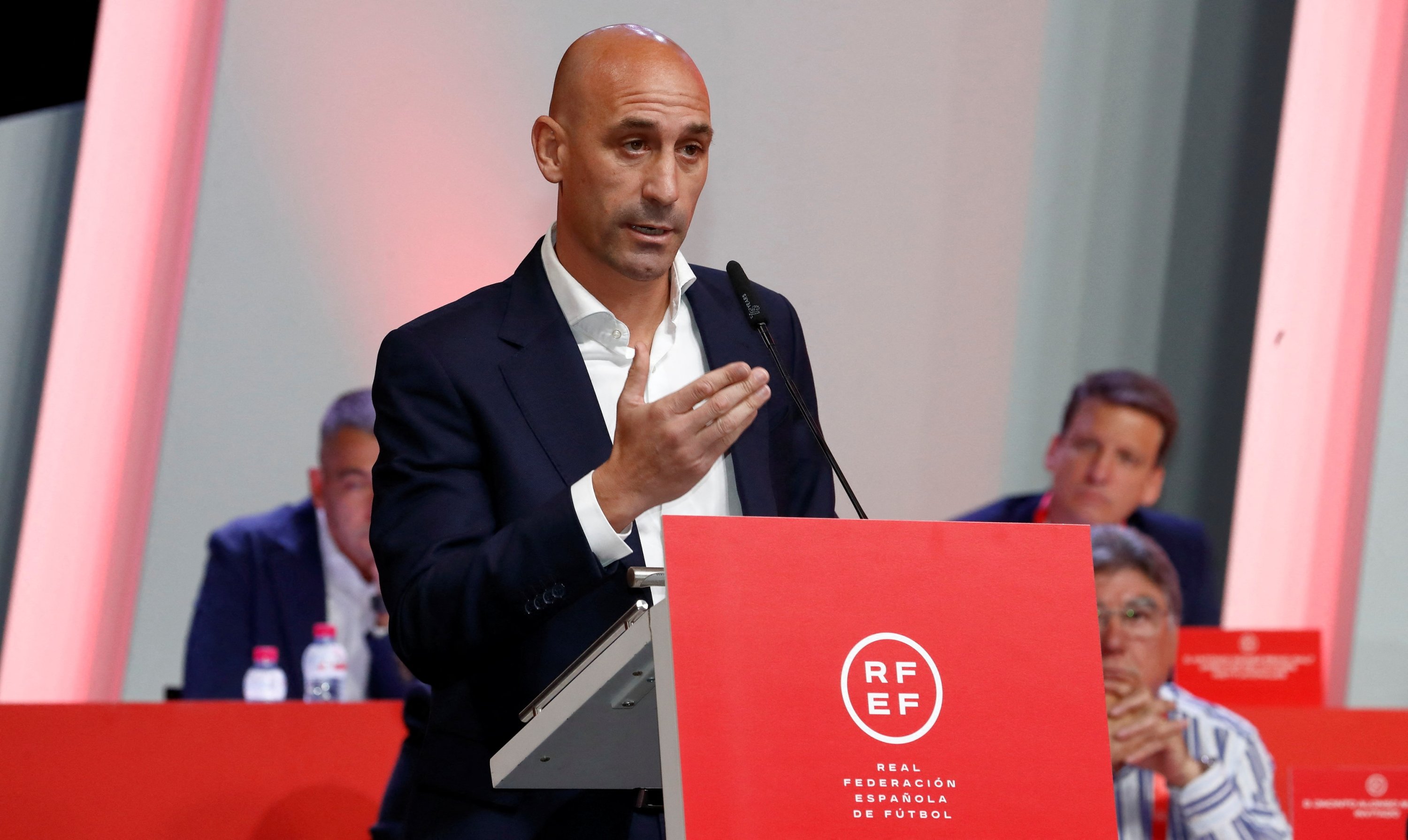 Spanish football chief Rubiales' mother initiates hunger strike | Daily  Sabah