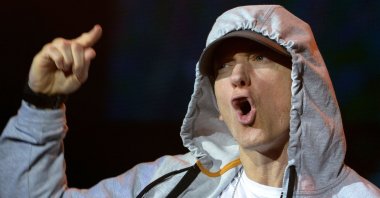 U.S. rapper Eminem performs during a concert at the Stade de France in Saints-Denis, near Paris, France, Aug. 22, 2013. (AFP Photo)