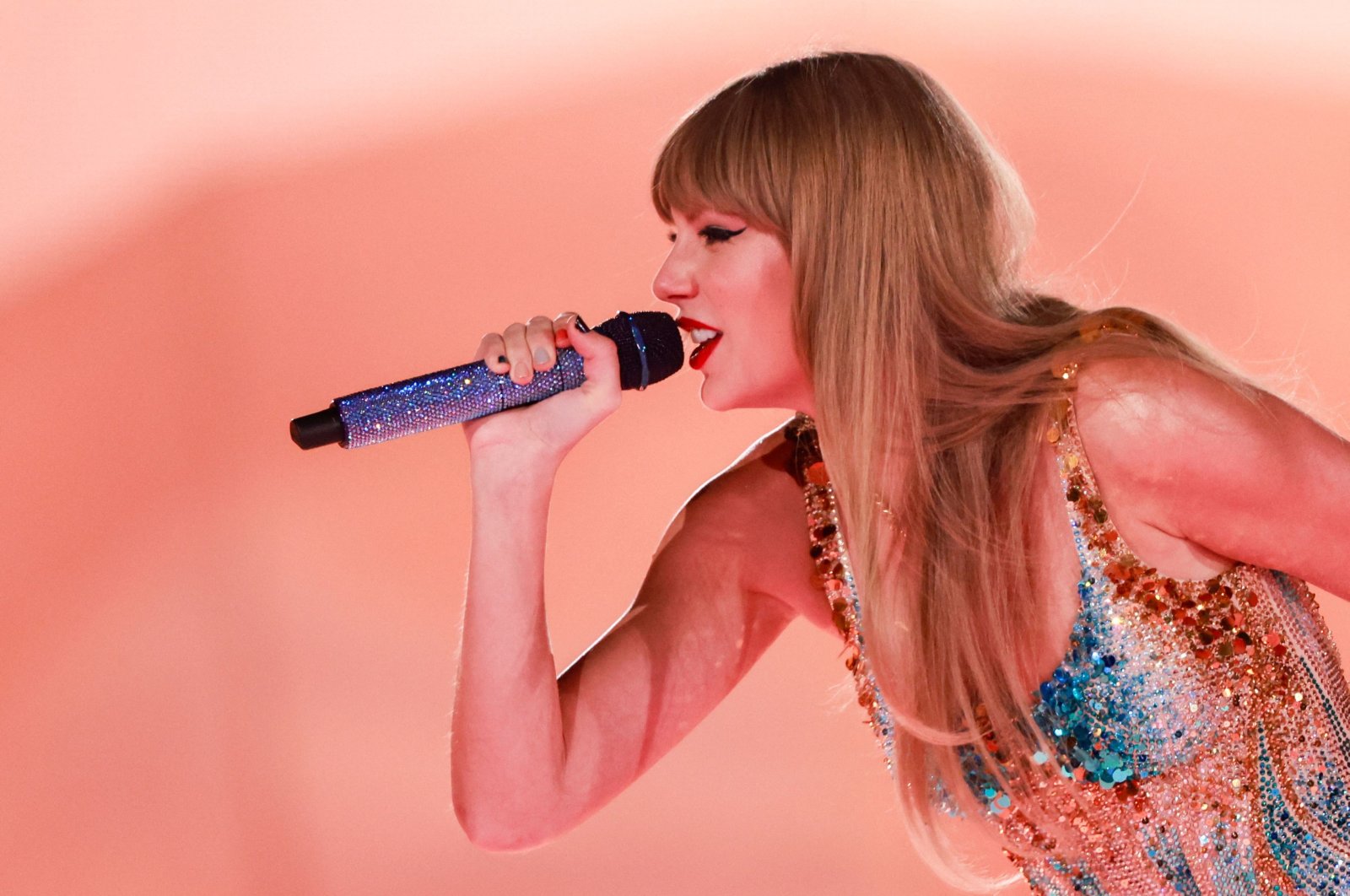 U.S. singer-songwriter Taylor Swift performs during her Eras Tour at Sofi stadium in Inglewood, California, Aug. 7, 2023. (AFP Photo)