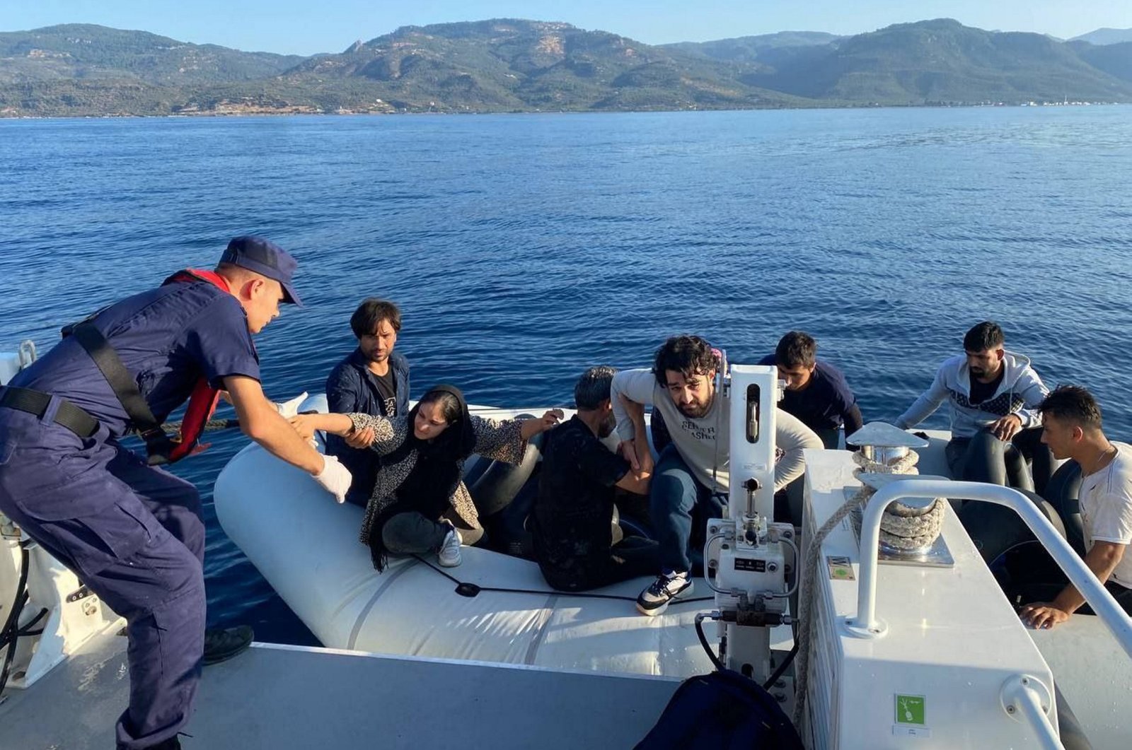 Çanakkale’de 9 göçmen kaçakçısı tutuklandı