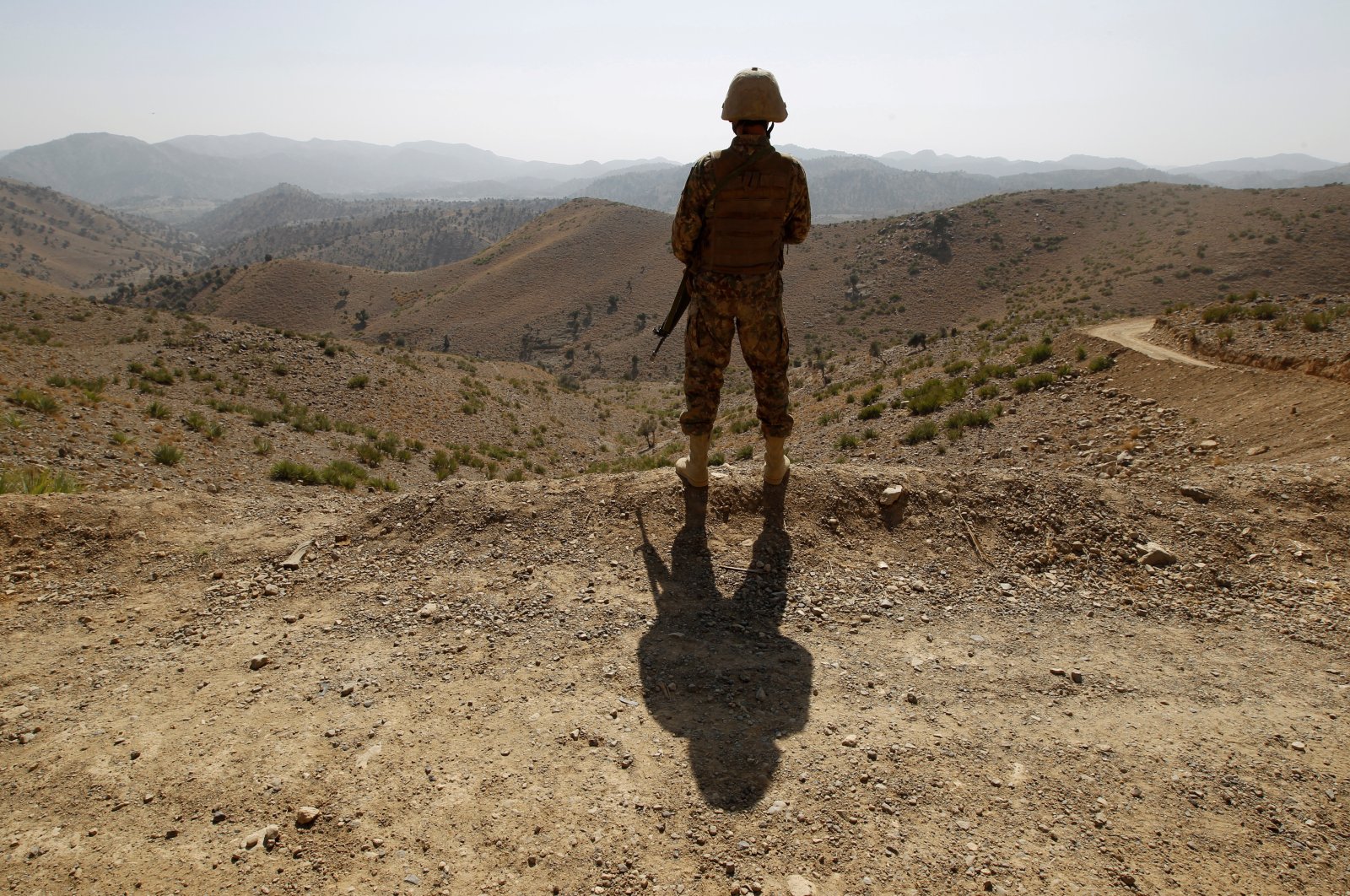 A soldier stands guard outside the Kitton outpost along the border fence on the border with Afghanistan in North Waziristan, Pakistan, Oct. 18, 2017. (Reuters File Photo)