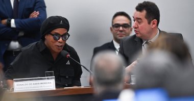 Brazilian former player Ronaldinho (L) testifies before a commission of the Chamber of Deputies of Brazil that investigates fraud with financial pyramids at Congress, Brasilia, Brazil, Aug. 31, 2023. (EPA Photo)