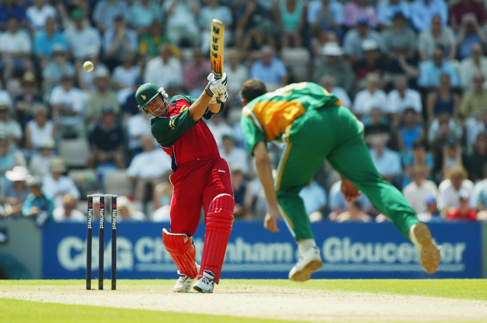 Zimbabwe&#039;s Heath Streak hits out during the ninth match of the NatWest One Day Triangular Series between Zimbabwe and South Africa at The Rose Bowl Cricket Ground, Southampton, UK., July 10, 2003. (Getty Images Photo)