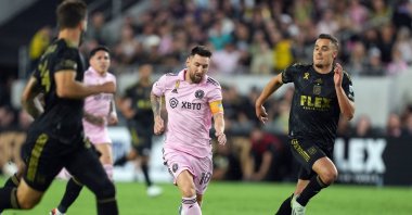 Inter Miami CF forward Lionel Messi (10) controls the ball in the first half against the Los Angeles FC at BMO Stadium, Los Angeles, U.S., Sept. 3, 2023. (Reuters Photo)