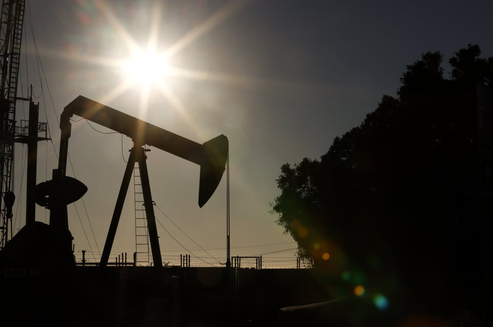 An oil pump jack operates in Signal Hill, California, U.S., Aug. 28, 2023. (EPA Photo)