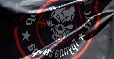 A flag bearing the logo of the private mercenary group Wagner is seen in Novosibirsk, southern Russia, August 24, 2023. (AFP Photo)