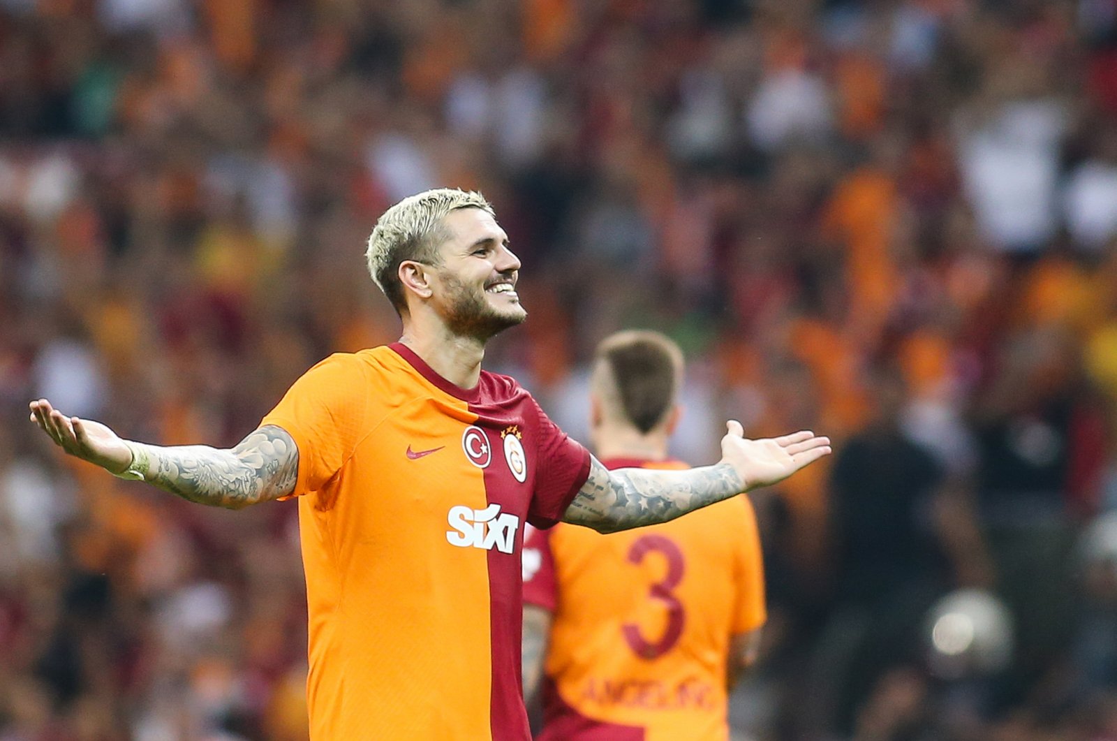 Galatasaray&#039;s Mauro Icardi celebrates his team&#039;s second goal during the Turkish Süper Lig match against Trabzonspor, Istanbul, Türkiye, Aug. 19, 2023. (Getty Images Photo)
