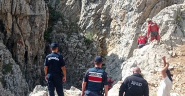 Rescue teams at the entrance of Morca Cave at an altitude of 2,100 meters in the Anamur district of Mersin, Türkiye, Sept. 06, 2023. (IHA Photo)