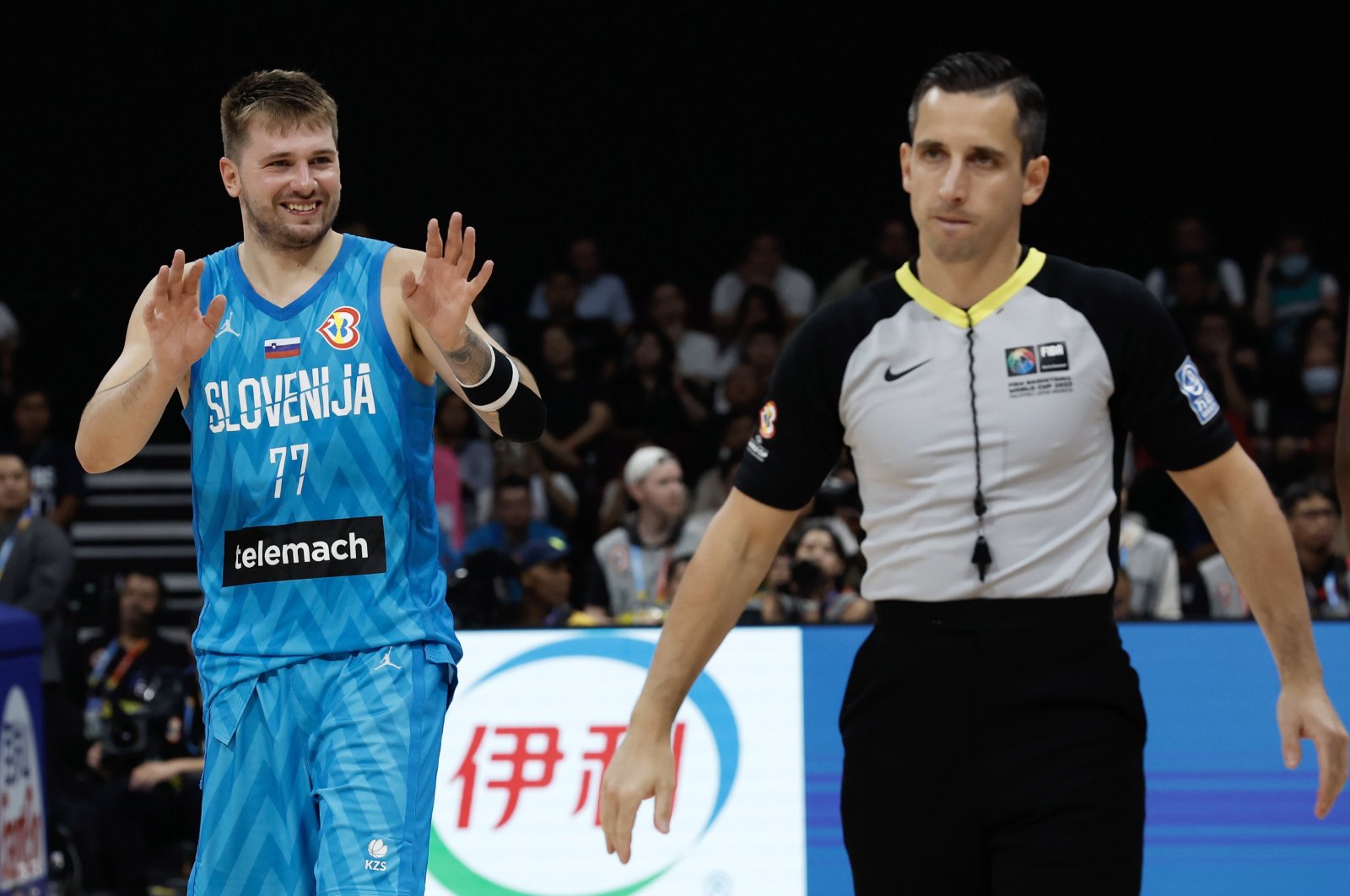 Slovenia&#039; Luka Doncic (L) reacts on the court during the FIBA Basketball World Cup 2023 quarterfinal match between Canada and Sloveni, Manila, Philippines, Sept. 6, 2023. (EPA Photo)