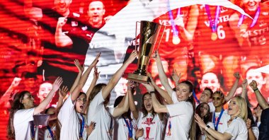 Turkish players celebrate winning with the against Women&#039;s Eurovolley trophy after the final against Serbia, Istanbul, Tütkiye, Sept. 4, 2023. (AA Photo)
