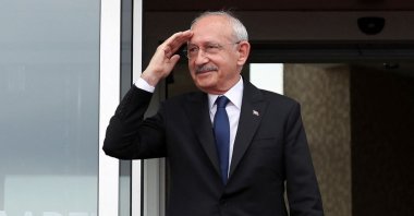 The main opposition Republican People's Party (CHP) chairperson Kemal Kılıçdaroğlu greets media members as he arrives for a meeting in Ankara, Türkiye, March 6, 2023. (Reuters Photo)