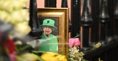 A framed photograph of Britain's Queen Elizabeth II is seen at Buckingham Palace, London, U.K., Sept. 8, 2023. (AFP Photo)