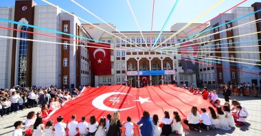 School children attend the first day of school in Kastamonu, northern Türkiye, Sept. 11, 2023. (IHA Photo)