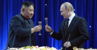 Russian President Vladimir Putin (R) and North Korean leader Kim Jong Un attend a reception in Vladivostok, Russia, April 25, 2019. (AFP Photo)