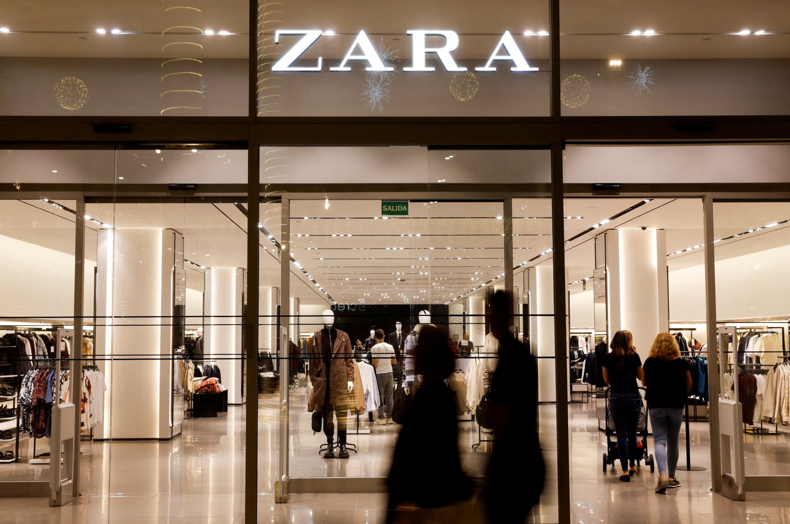 European retailers tested as inflation’s grip weakens demand