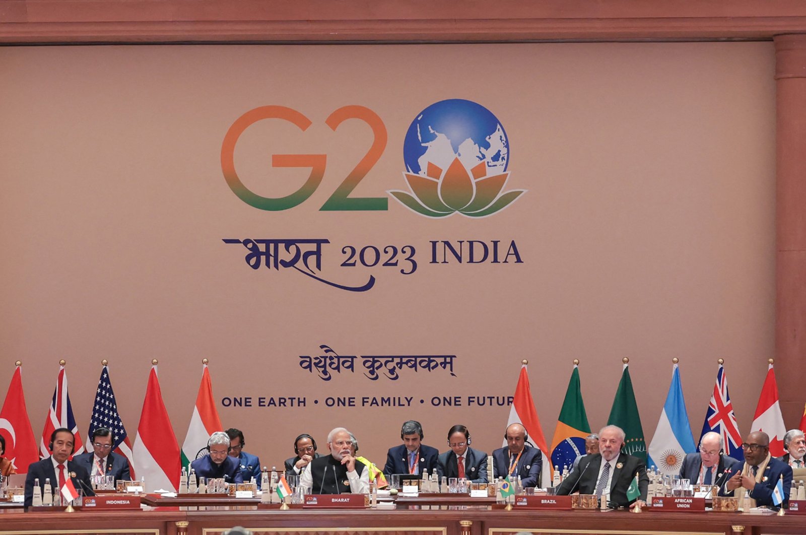 India&#039;s Prime Minister Narendra Modi (C) along with world leaders attends the closing session of the G20 Leaders&#039; Summit in New Delhi, India, Sept. 10, 2023. (AFP Photo)