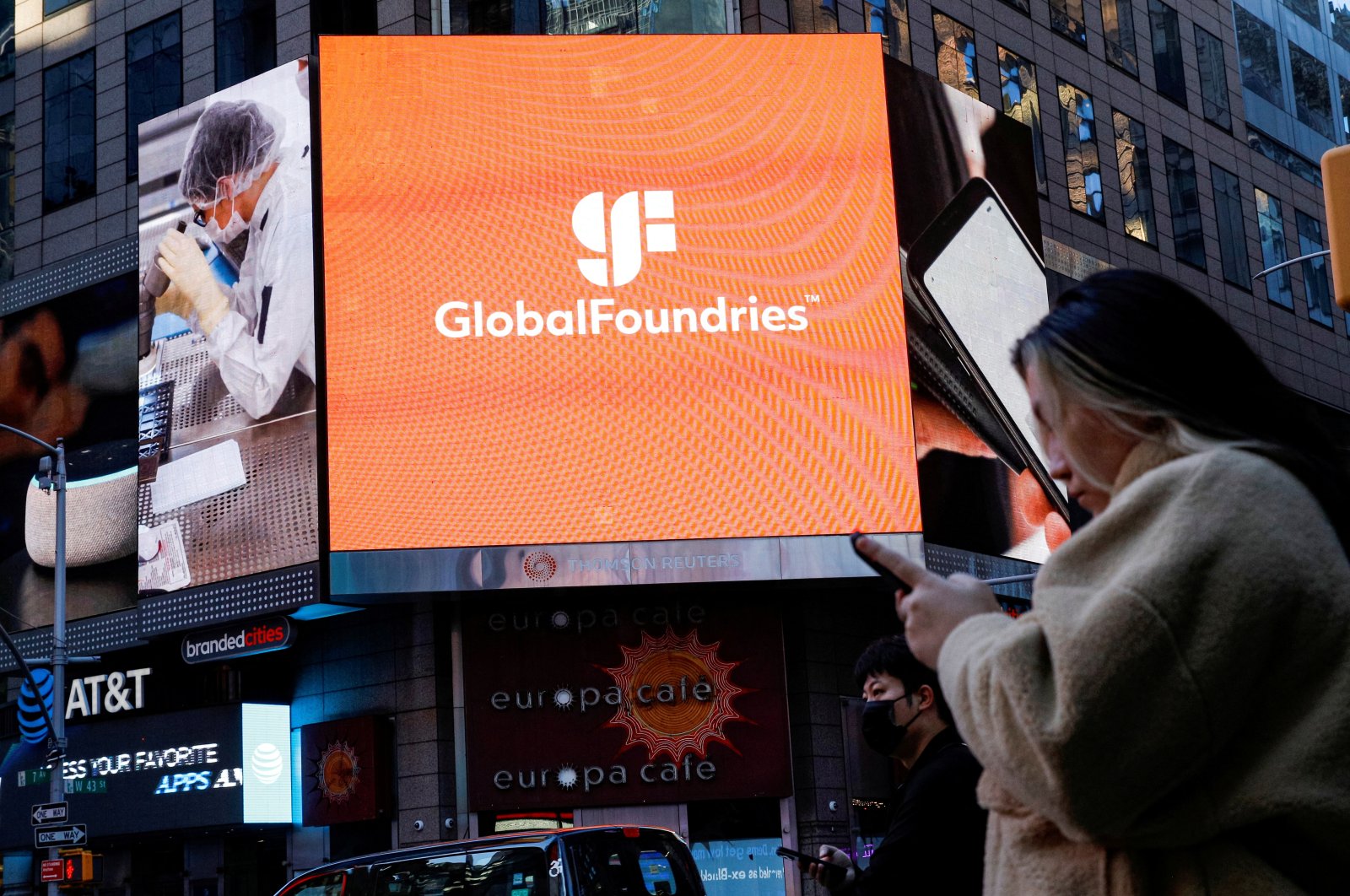 A screen displays the company logo for semiconductor and chipmaker GlobalFoundries Inc. during the company&#039;s IPO at the Nasdaq MarketSite in Times Square in New York City, U.S., Oct. 28, 2021. (Reuters Photo)