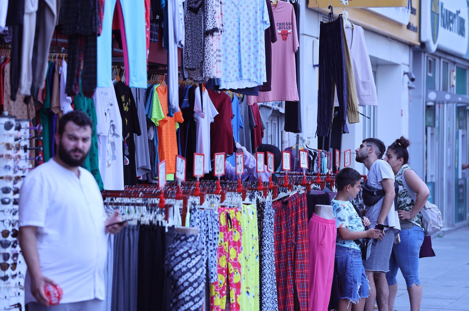 Türkiye’s retail sales volume hits 6-month high