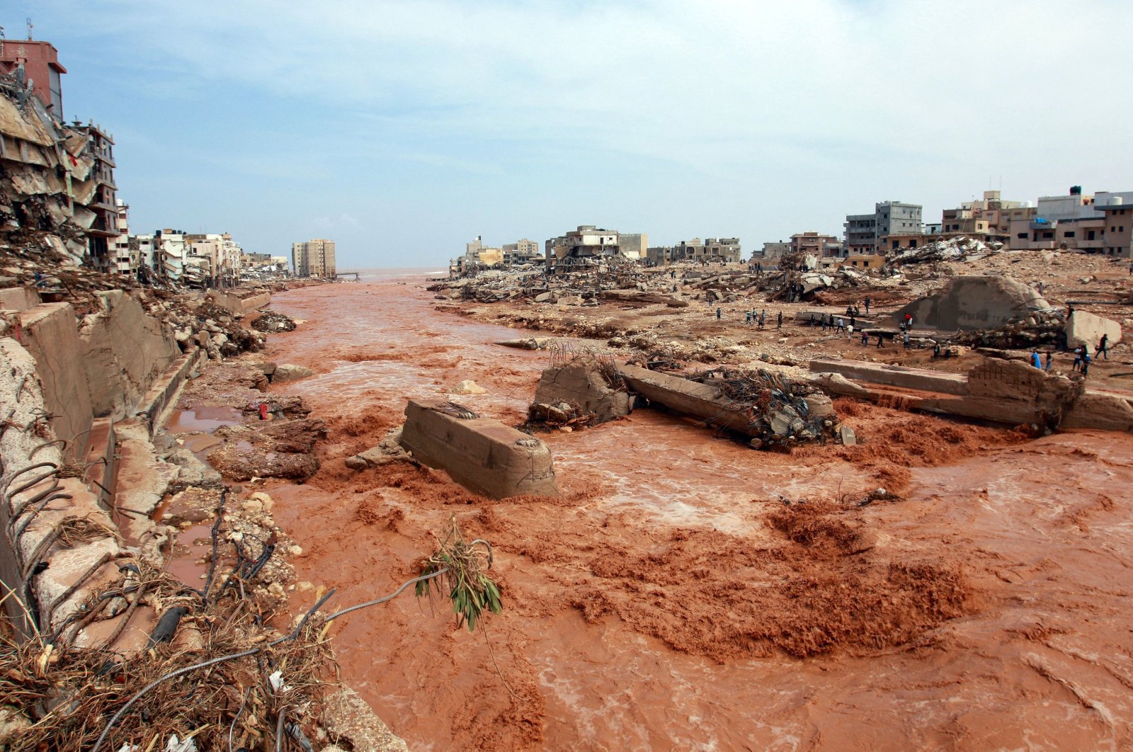 Türkiye voices solidarity with flood-hit Libya, sends emergency aid