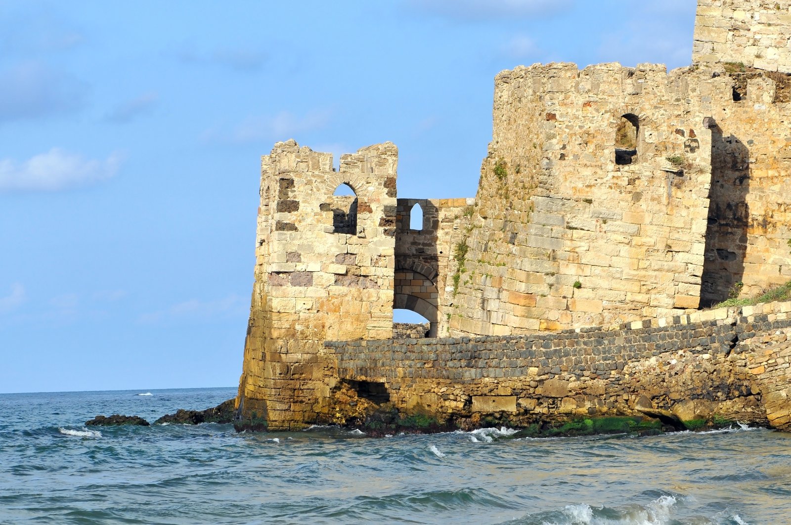 Sinop Castle, a historic fortress on the northern coast of Türkiye along the Black Sea, boasts a rich and diverse history dating back to its origins in the seventh century B.C. when it was constructed by the ancient Greeks, Sinop, nothern Türkiye. (Shutterstock Photo)