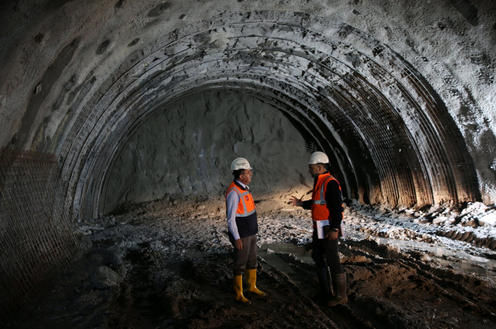 A pair of construction workers inspect a Tatvan Ring Road Project site on the Bitlis-Van highway, Türkiye, Sept. 17, 2023. (AA Photo)