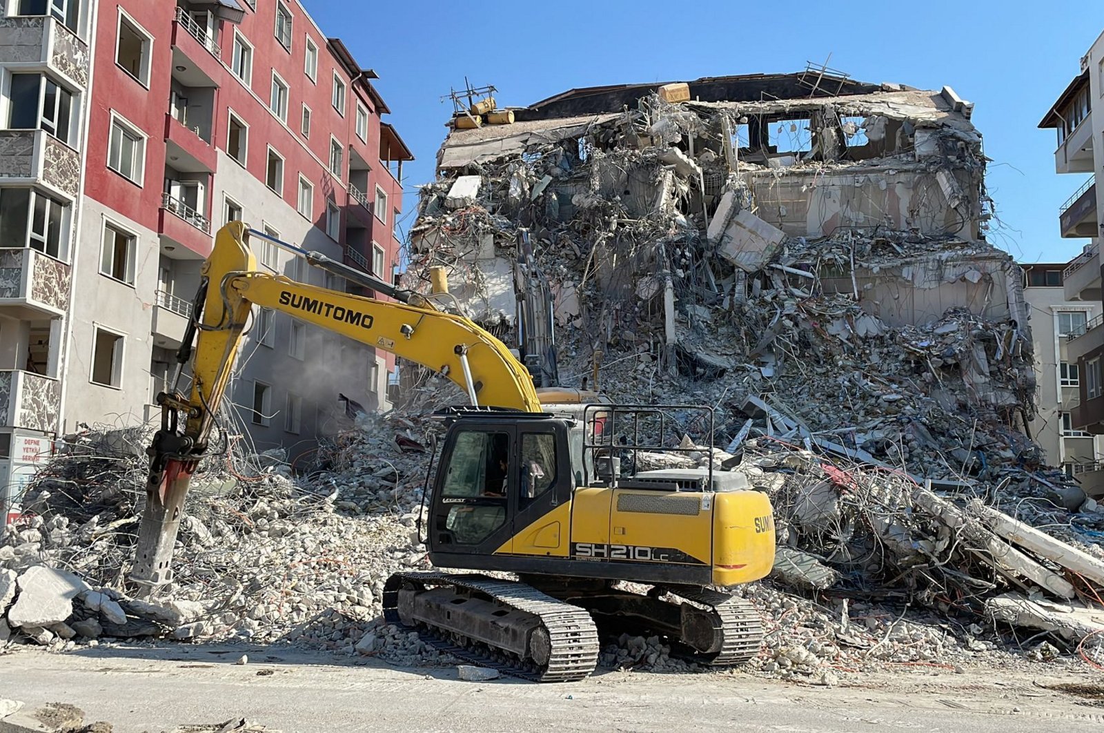 Controlled demolition of heavy damage continues in Hatay, Türkiye, Sept. 18, 2023. (AA Photo)