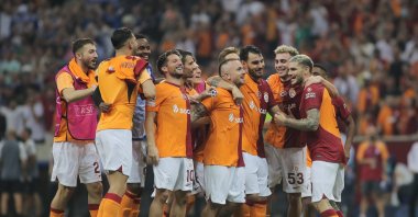 Galatasaray players celebrates victory during the UEFA Champions League playoffs second leg match against Molde at Ali Sami Yen Arena, Istanbul, Türkiye, Aug. 29, 2023. (Getty Images Photo)