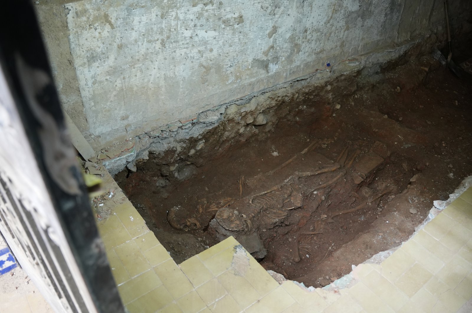 A view of a large number of human remains, presumably belonging to Muslims Cemetery from the Andalusian Islamic era (711-1492) found during an excavation in Granada, Spain, Sept. 16, 2023. (AA)