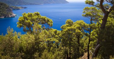 A coastal landscape of Kabak Valley, a spot in the Lycian Way in southern Türkiye. (Shutterstock Photo)
