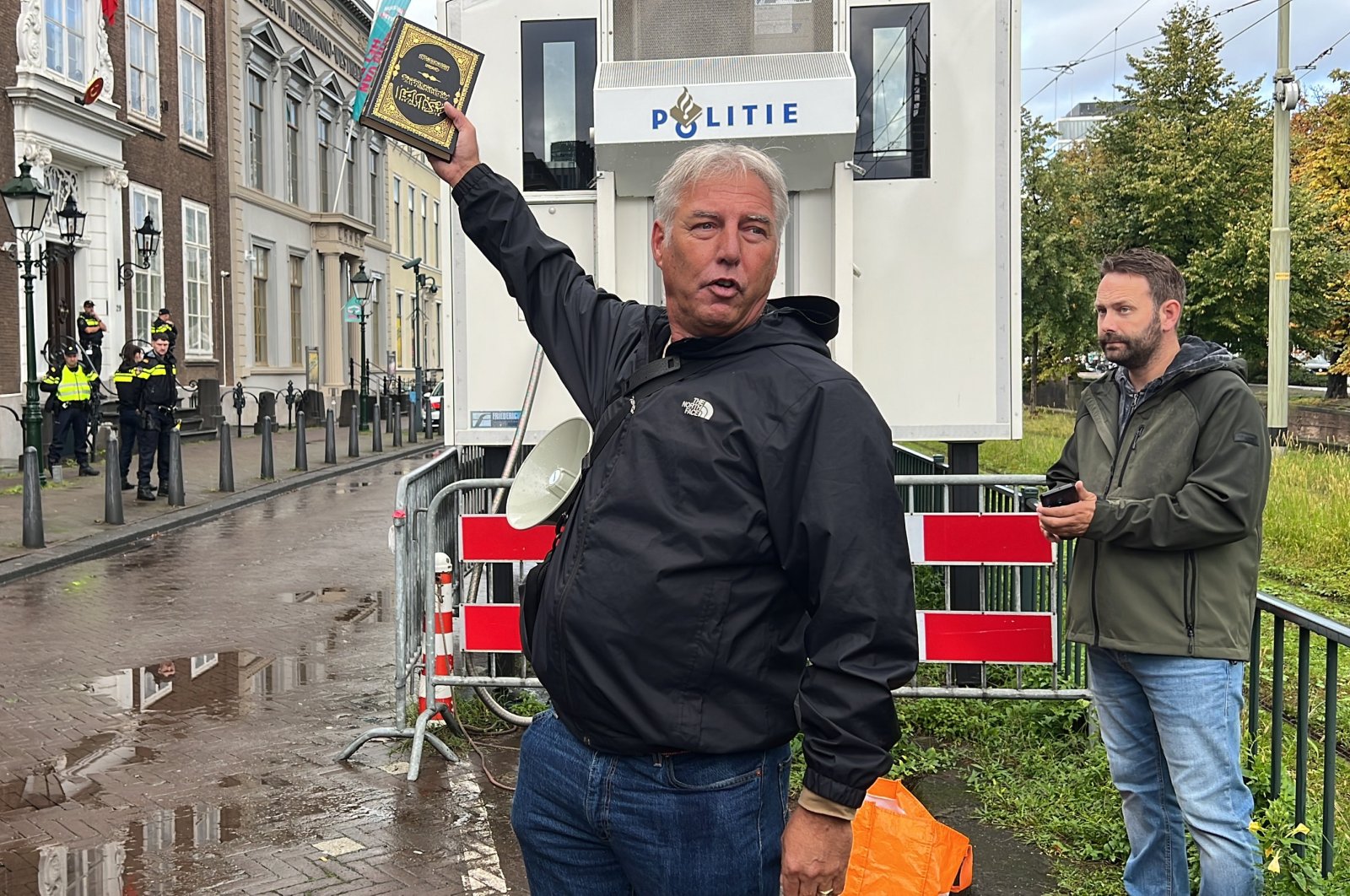  Edwin Wagensveld the leader of PEGIDA in the Netherlands desecrates the Quran in front of Türkiye&#039;s embassy in the Hague, Sept. 23, 2023. (AA Photo)