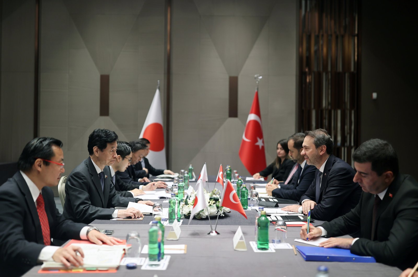 日本はトゥルキエとの水素と再生可能エネルギー協力の可能性を促進