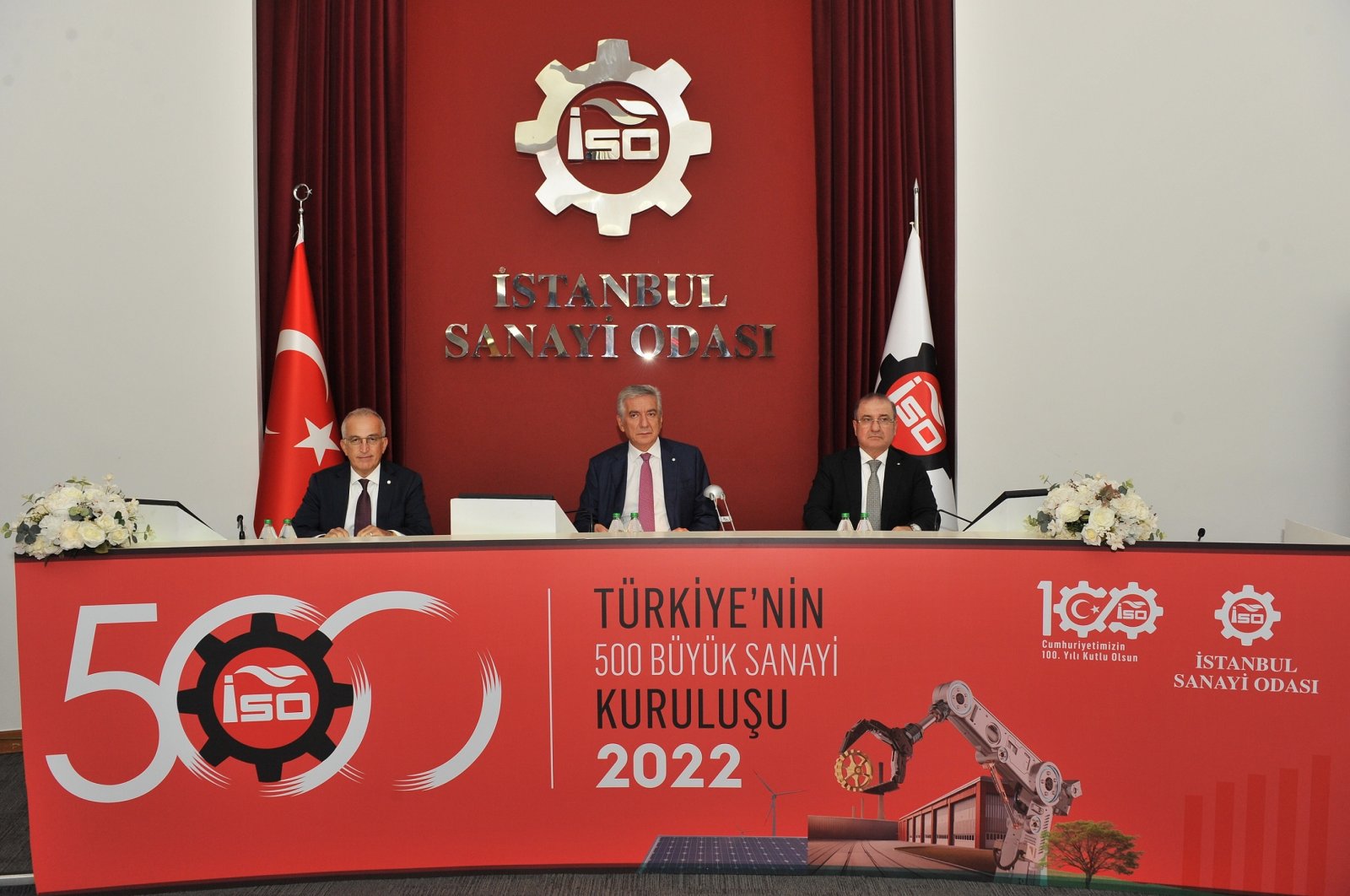 Istanbul Chamber of Industry (ISO) Chairperson Erdal Bahçıvan (C) during a news conference announcing the results of the “Türkiye’s Top 500 Industrial Enterprises” survey, Istanbul, Türkiye, Sept. 26, 2023. (DHA Photo)