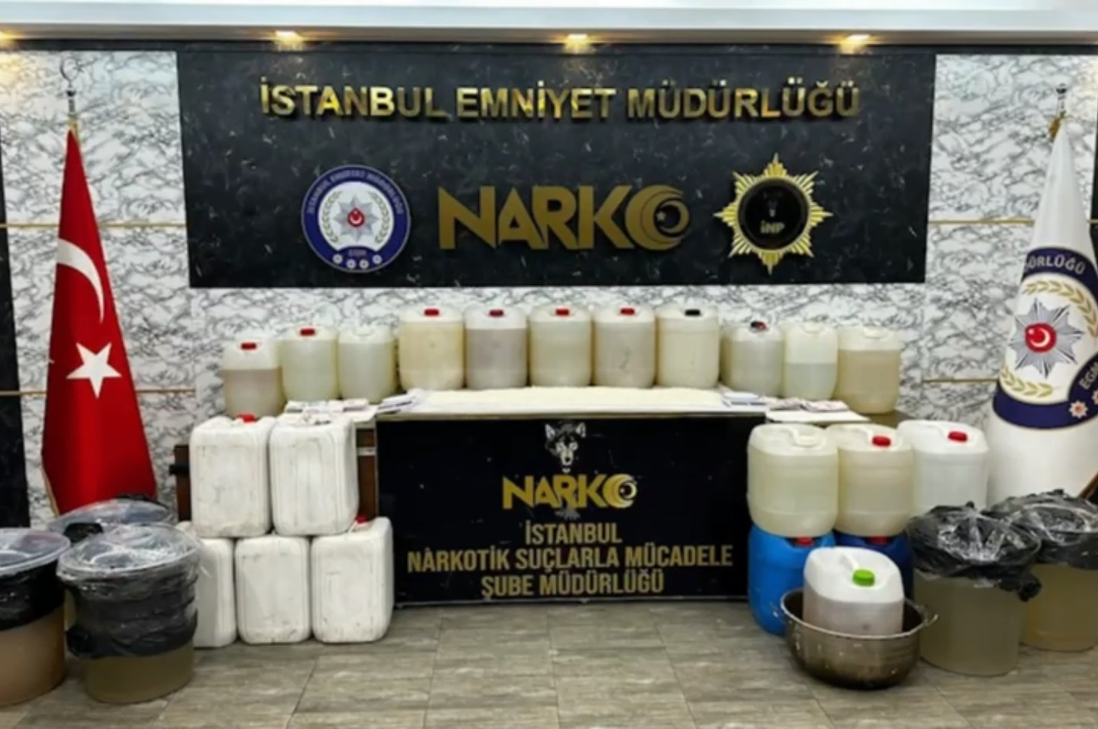 Some 730 kilograms of methamphetamine were seized during an anti-narcotic operation, Istanbul, Türkiye, Sept. 26, 2023. (DHA Photo)
