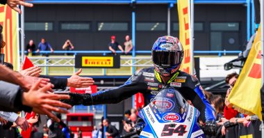 Türkiye&#039;s Toprak Razgatlıoğlu finishes the race at the World Superbike, London, UK., April 22, 2023. (AA Photo)