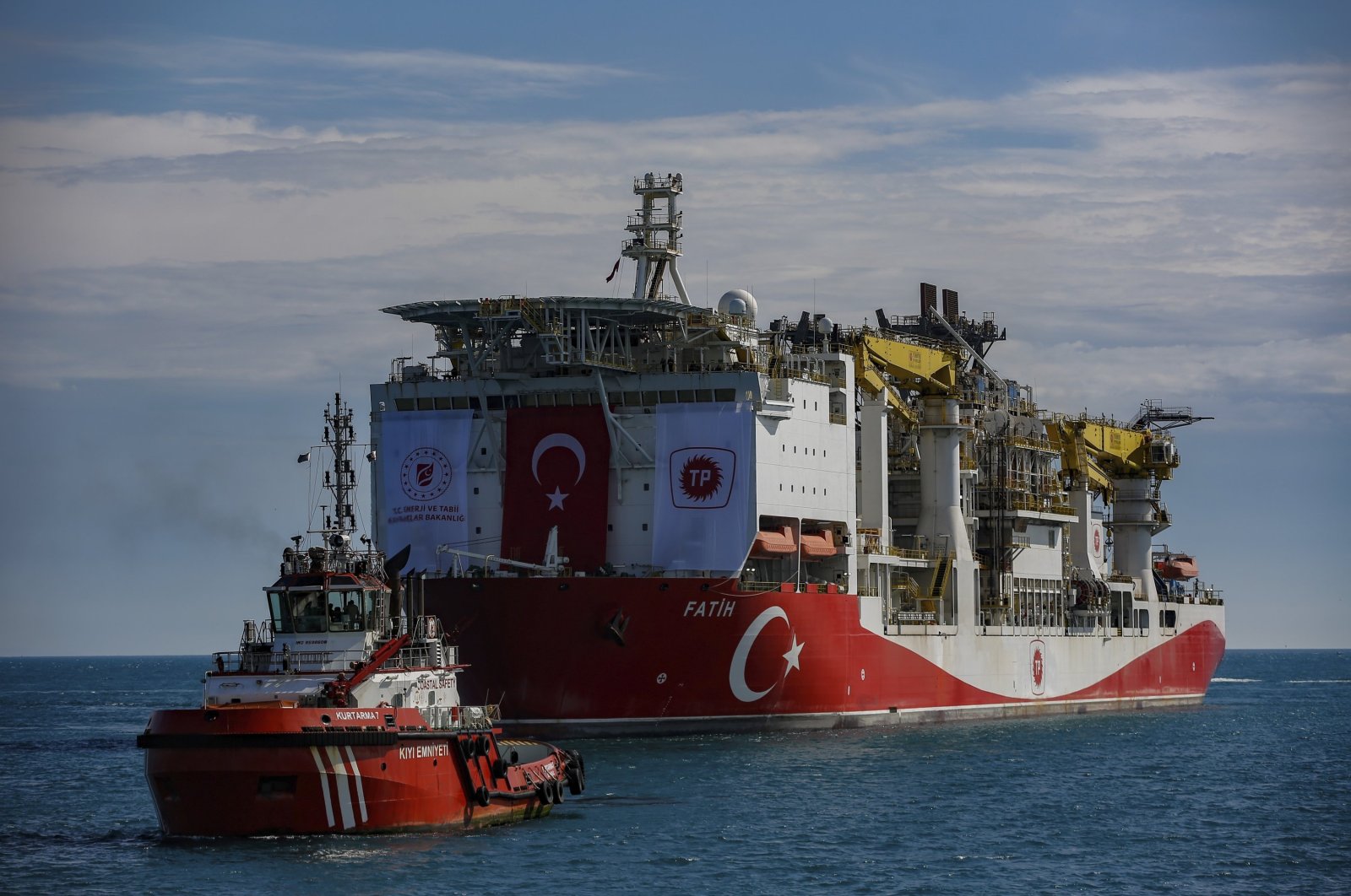 Türkiye’s drillship, Fatih, sails through the Bosporus toward the Black Sea, in Istanbul, Türkiye, May 29, 2020. (AP Photo)
