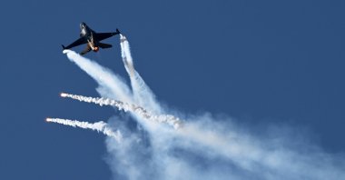 Turkish Air Forces Command aerobatic team Solotürk makes a demonstration flight at the latest edition of Teknofest, Izmir, western Türkiye, Sept. 30, 2023. (AA Photo)