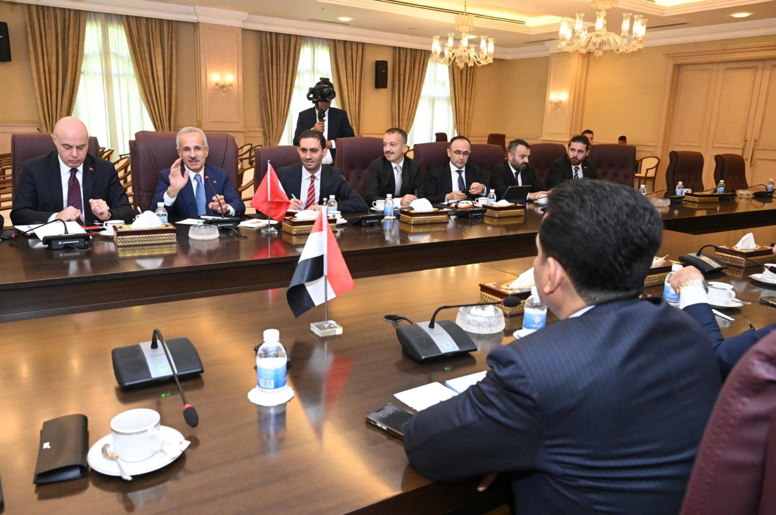 Transport and Infrastructure Minister Abdulkadir Uraloğlu (2nd L) during a meeting with Iraqi officials, Baghdad, Iraq, Sept. 30, 2023. (DHA Photo)