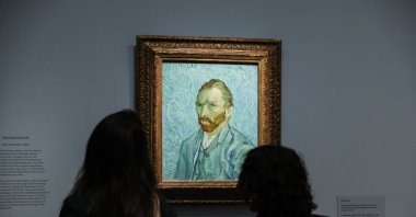 Visitors look at an autoportrait of Vicent Van Gogh during the press preview of the exhibition &quot;Van Gogh in Auvers sur Oise, last months&quot; at Orsay Museum, Paris, France, Sept. 29, 2023. (EPA Photo)