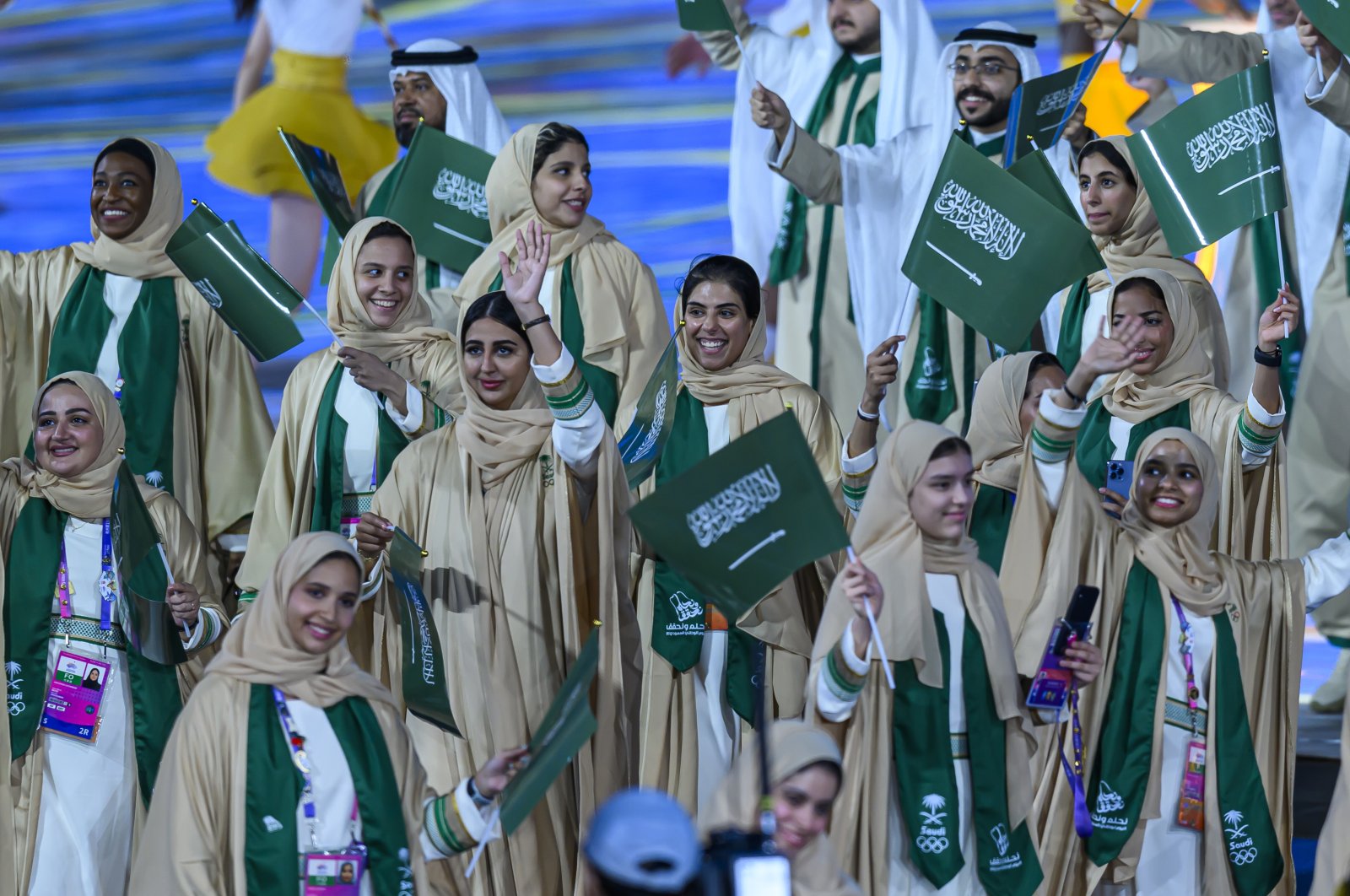 Members of Saudi Arabia&#039;s delegation take part in the athletes parade during the opening ceremony of The 19th Asian Games Hangzhou 2022 at the Hangzhou Olympic Sports Centre Stadium, Hangzhou, China, Sept. 23, 2023. (Reuters Photo)
