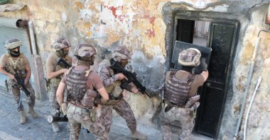 Security forces raid a house during an operation, in Şanlıurfa, southeastern Türkiye, Oct. 3, 2023. (DHA Photo)