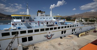 Cargo-filled wagons loaded onto ferries from the Tatvan Ferry Management Directorate are taken to Van, Türkiye, Oct. 3, 2023. (AA Photo)