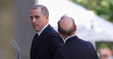 U.S. President Joe Biden's son, Hunter Biden, walks to appear in a federal court on gun charges in Wilmington, Delaware, U.S., Oct. 3, 2023. (Reuters Photo)